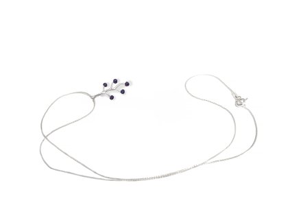 Rowan necklace with pearls