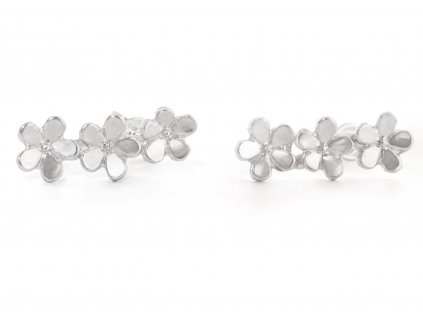 Floral dangling earrings