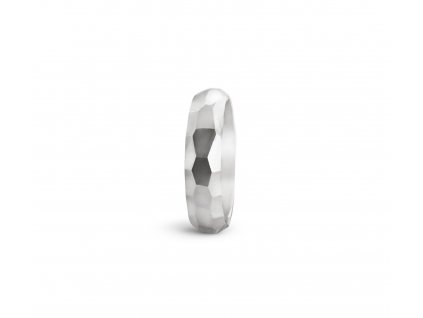 Wide Angular Cubic Ring