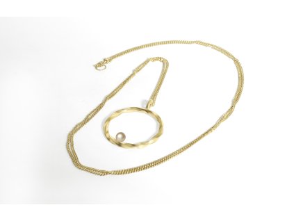 Opulentní pozlacený náhrdelník Implicate s perlou