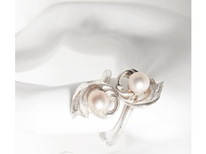 Dámský stříbrný prsten Barok s perlou