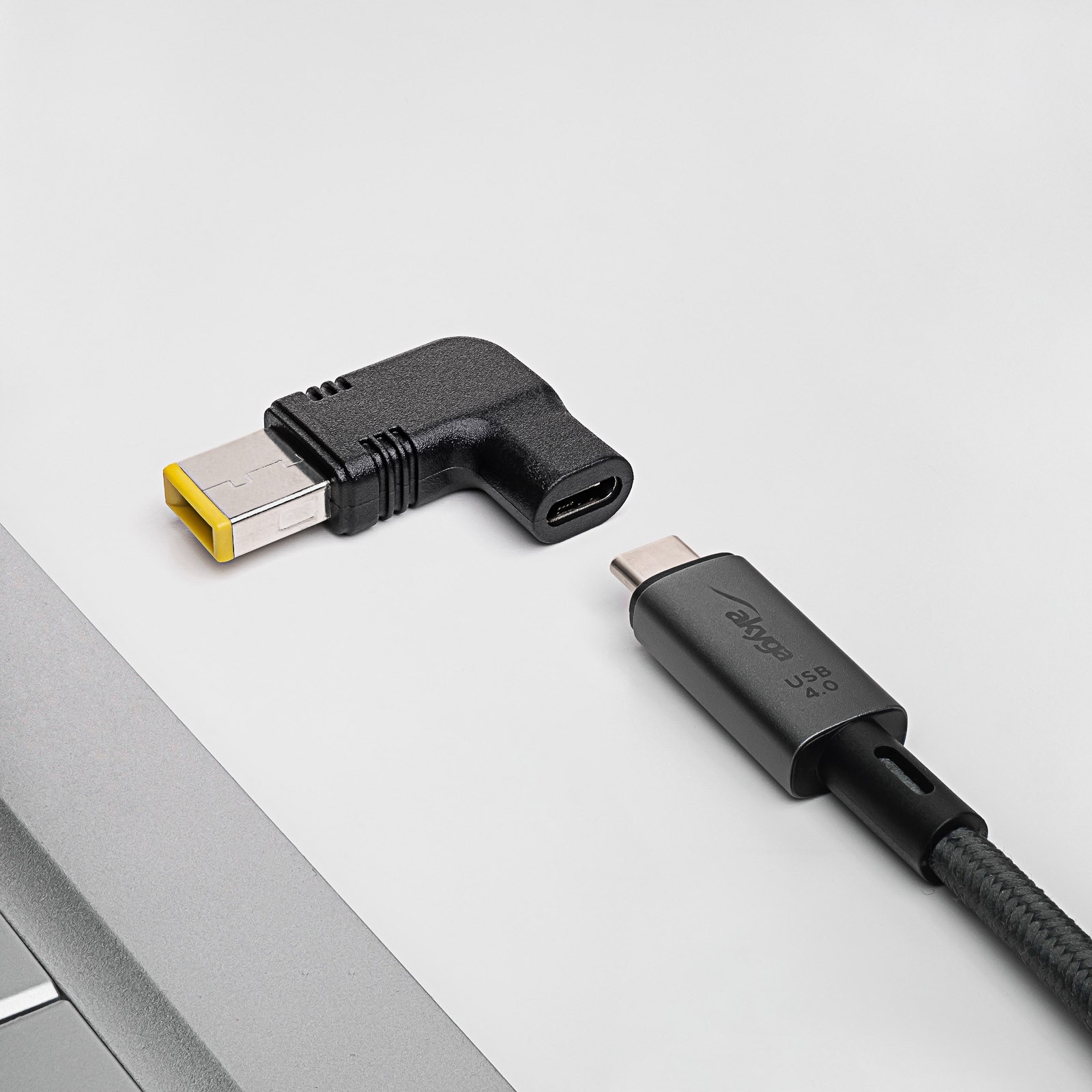 Przejsciowka-do-laptopa-USB-C-Slim-Tip-Kod-producenta-AK-ND-C11