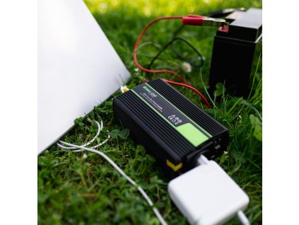 Automobilový menič napätia Green Cell ® 12V do 220V, 2000W/4000W