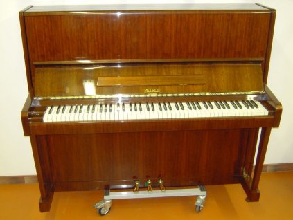 Pianino Petrof