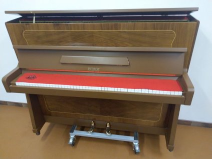 Pianino Petrof