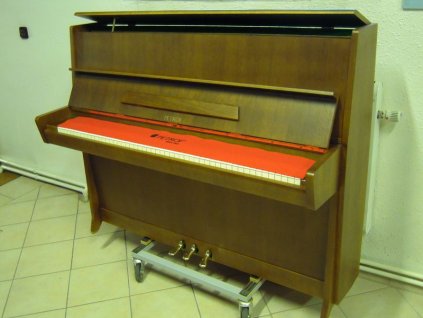 Pianino Petrof