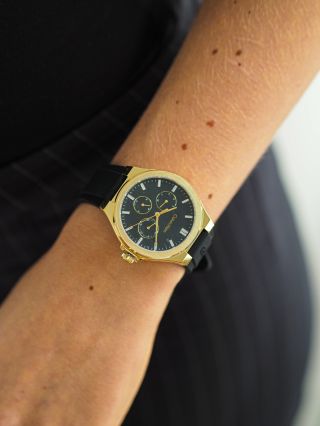 Pár tipů na minimalistické hodinky značky Calvin Klein, které najdete u nás na prodejně ☺️✨⌚️ #hodinky #calvinklein...