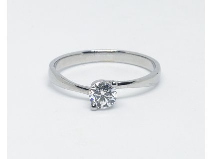 Zásnubní prsten z bílého zlata s diamantem KM2770