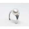 Prsten z bílého zlata s perlou a diamanty 520938WG5