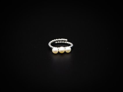 Prsten s přirodními perlami