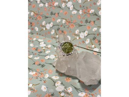 Prsten s olivíny