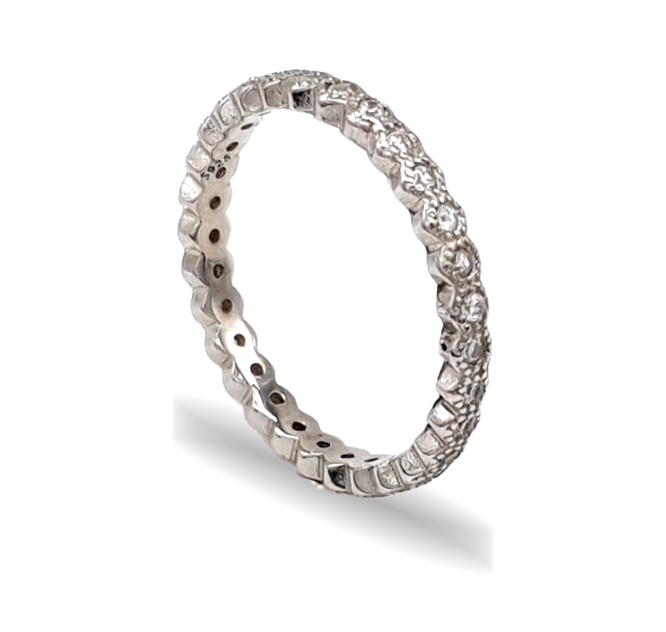 Stříbrný prsten zdobený zirkony Velikost prstene: 50mm