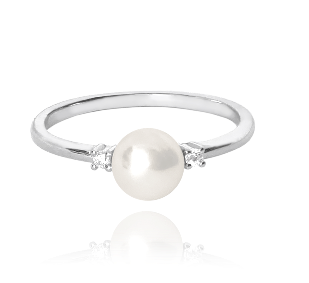 MINET Stříbrný prsten s perlou a bílými zirkony Velikost prstenu: 52