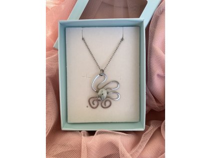 Tepaný přívěsek s amazonitem