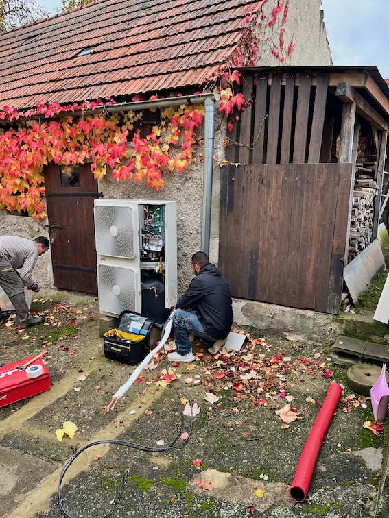 Montáž tepelného čerpadla Toshiba ESTIA Hudlice