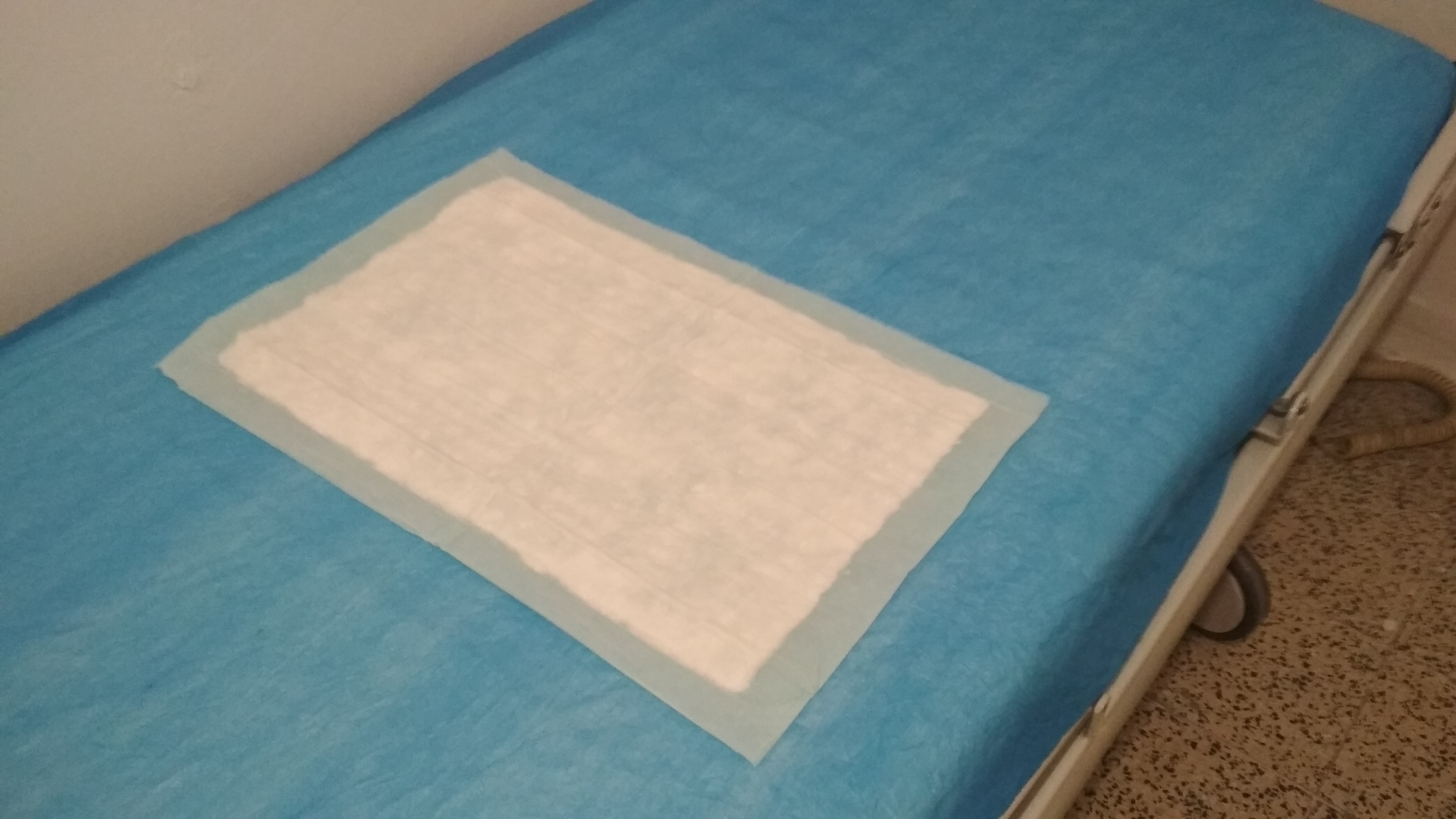 molicare-bed-mat-podlo-ka-40x-60-cm-klinikshop-cz