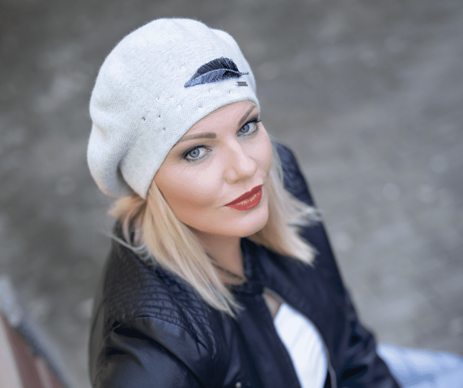 Jak si vybrat pokrývku hlavy, která spolehlivě zahřeje
