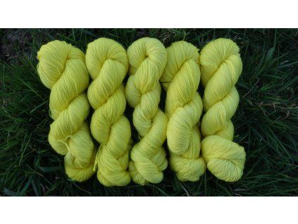 Žlutá (Superior, 700/100)