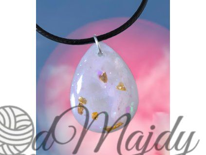 Přívěsek růženín