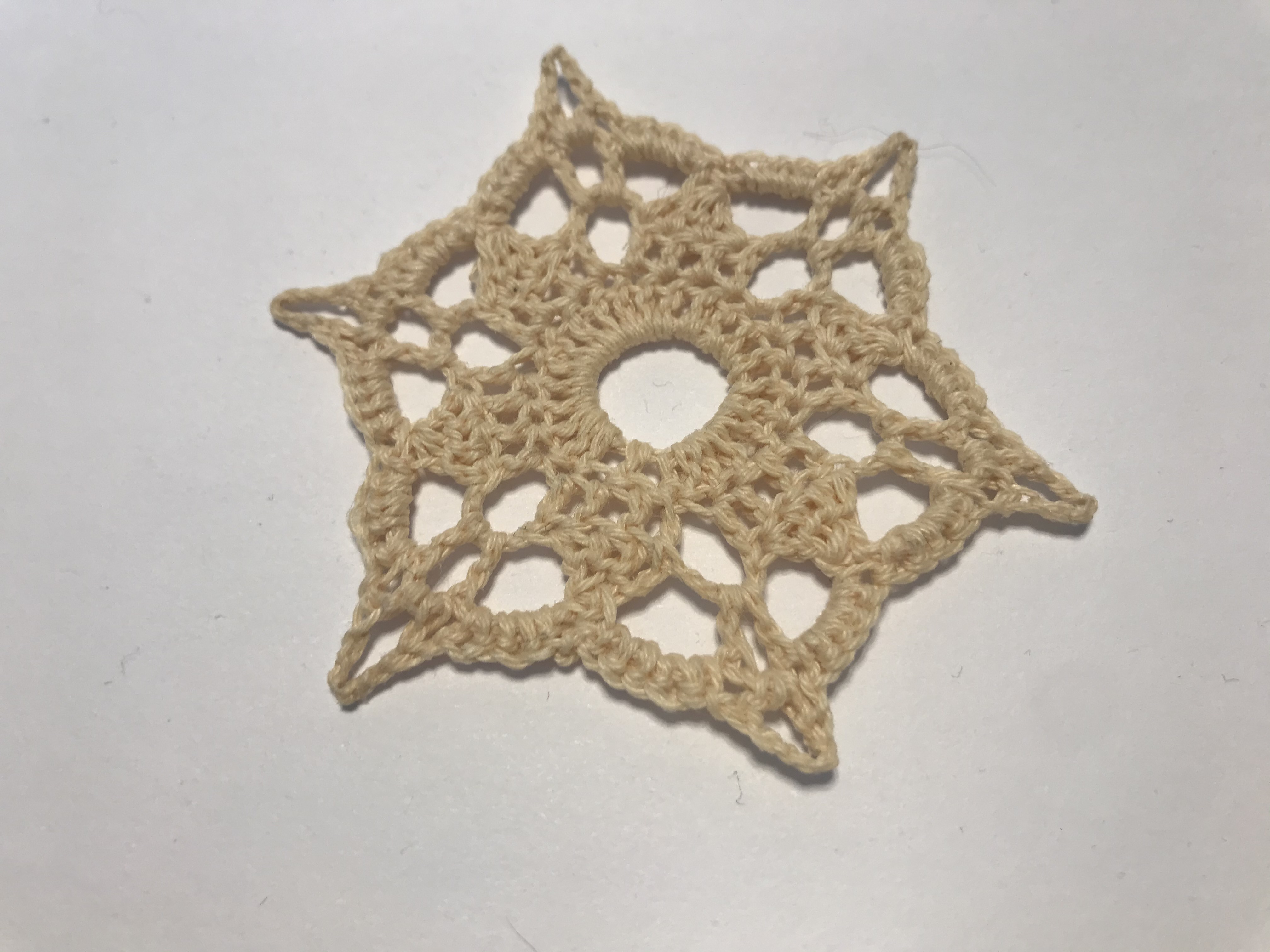 Háčkovaná vločka