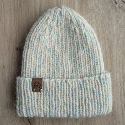 Z Klubka vlny beanie Cloudy - light rainbow