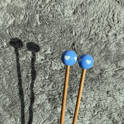 Zarážky na jehlice – modrá srdíčka