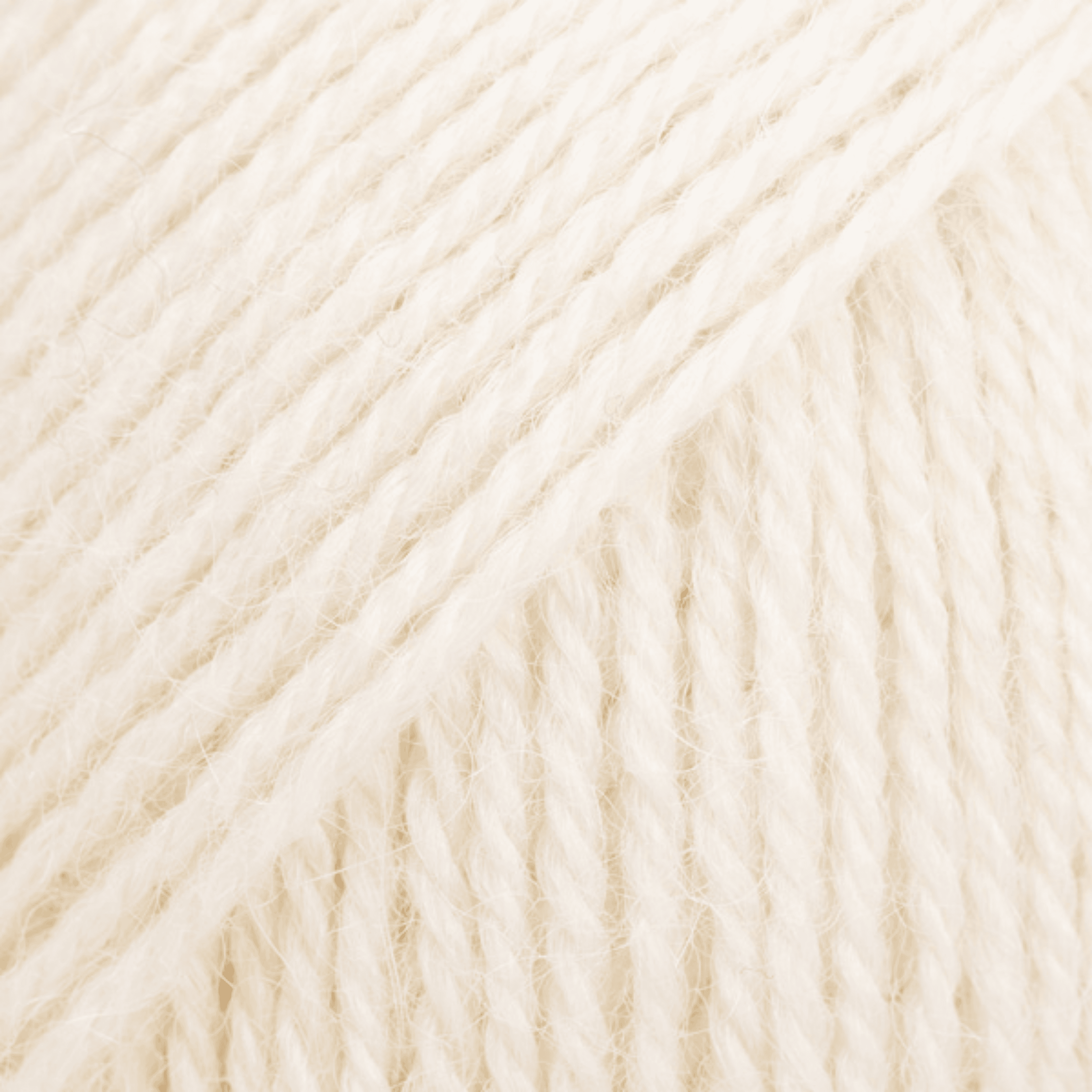 DROPS Alpaca 100 – smetanová