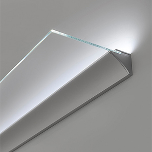 glasregal-mit-led-beleuchtung
