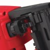 Milwaukee M18 FNCS18GS-202X, Aku sponkovačka s úzkou korunkou akumulátorové řady M18 FUEL™ v setu se 2 akumulátory M18 B2 a rychlonabíječkou M12-18 FC