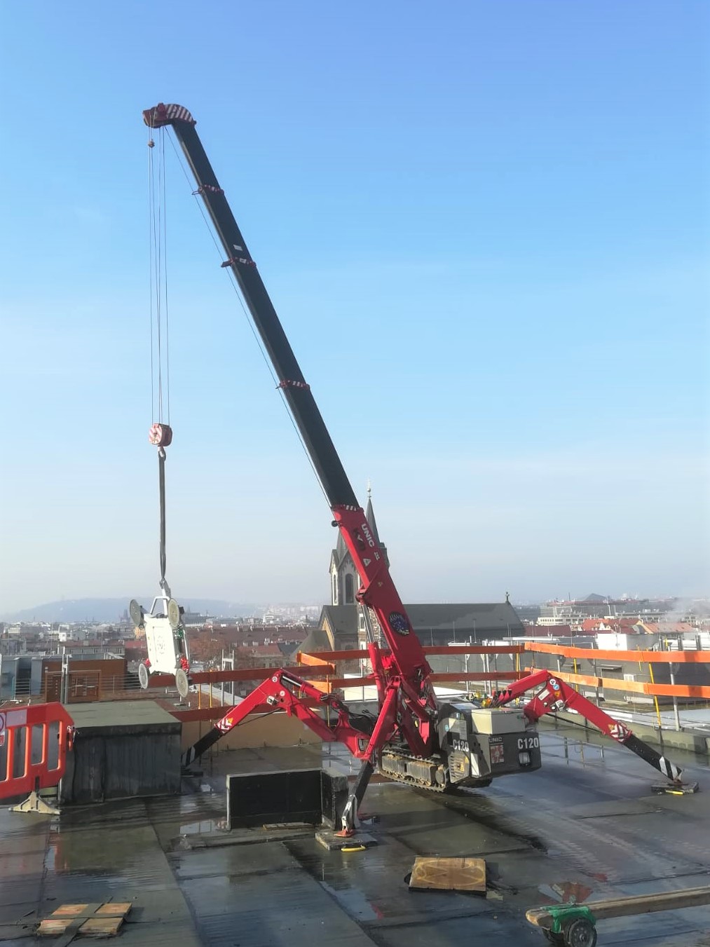 Proč je lepší si jeřáb pronajmout