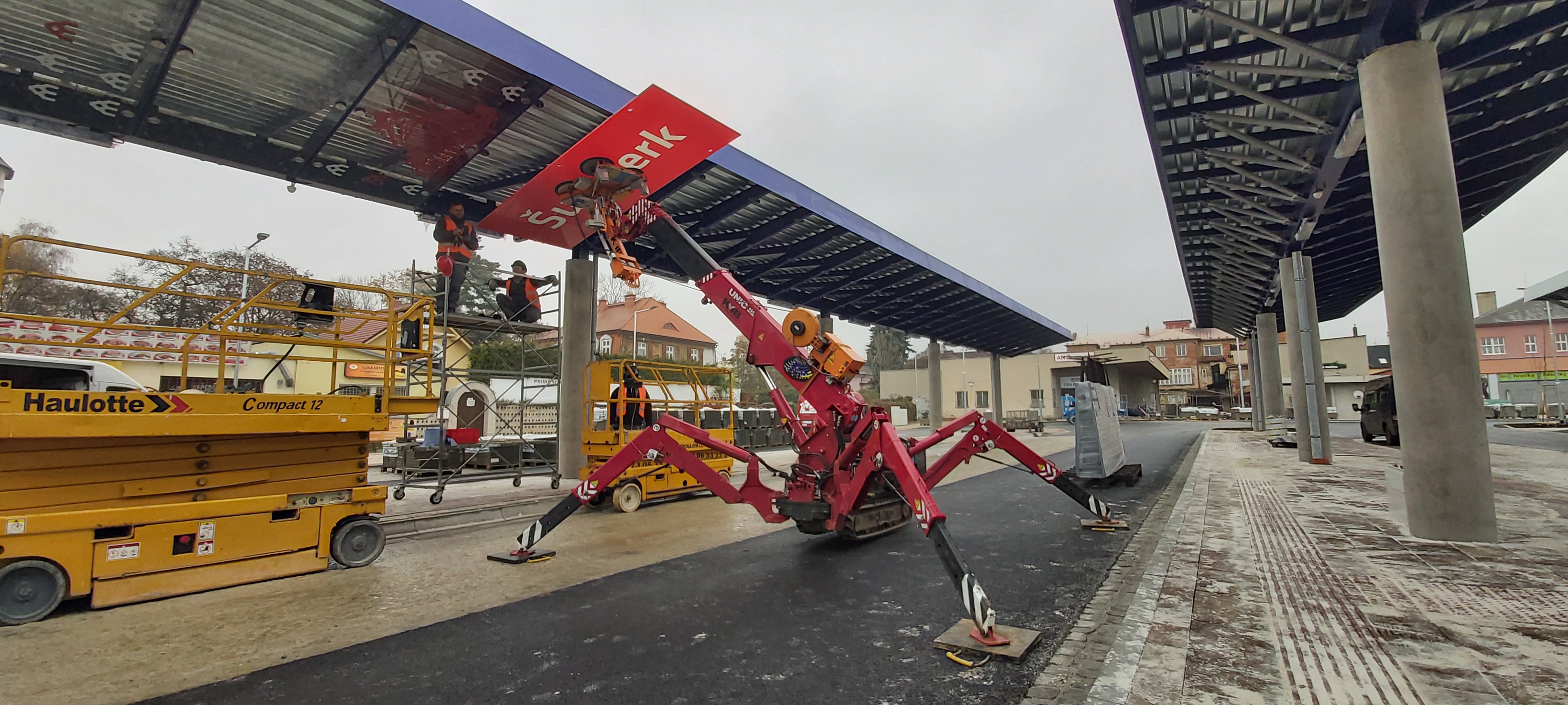 Japonské minijeřáby UNIC