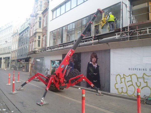 Minijeřáb a přísavka na sklo na výletě v Kodani (Kobenhavn)_02