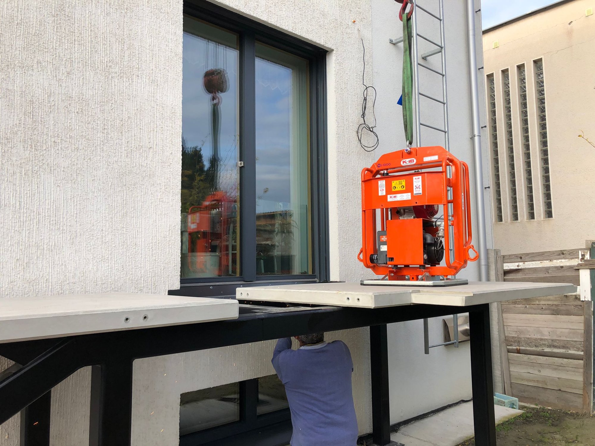 Revoluční pomocníci na stavbě – vakuové přísavky na beton