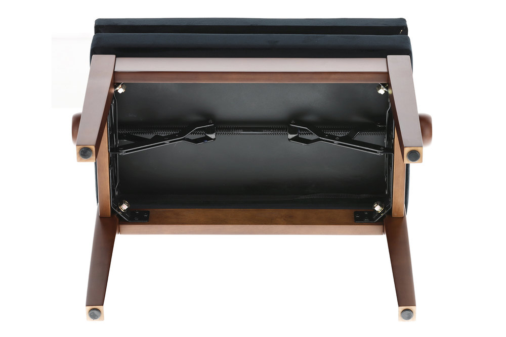 Dřevěná konstrukce klavírní stoličky v matném ořechu.