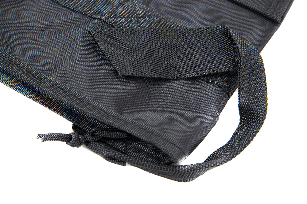 Taška na paličky k bicím, zavírání na zip.