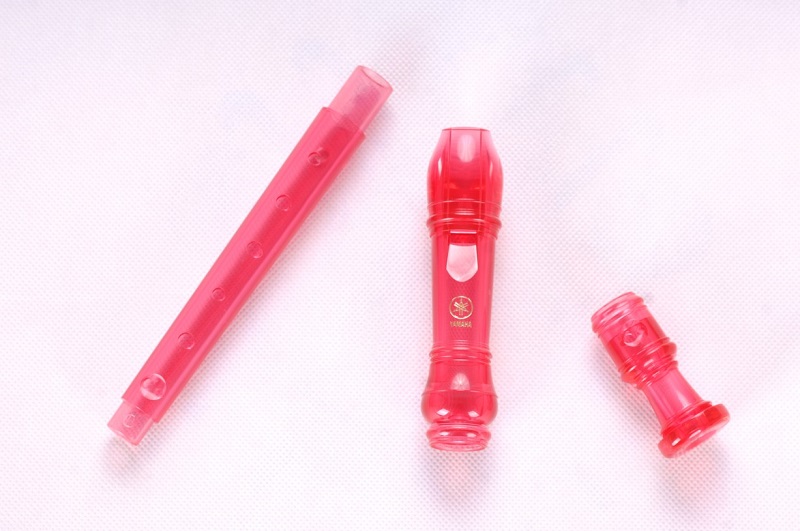 Rozložená plastová sopránová zobcová flétna růžová