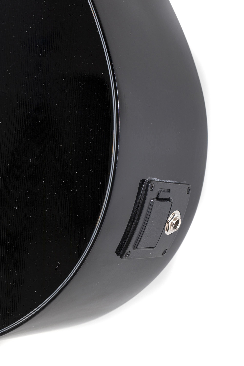 Vstup pro nástrojový kabel u klasické kytary.