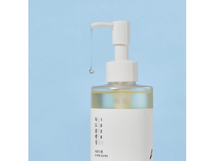 Round Lab 1025 Dokdo Cleansing Oil 200ml 2