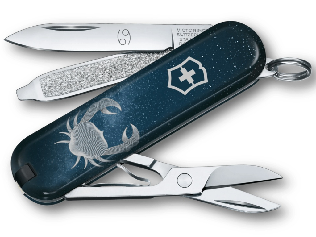 Victorinox Classic SD Zodiac Rak – vreckový nôž 58 mm