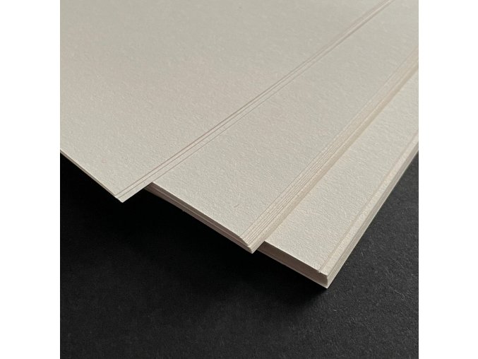 Papíry prázdné | 70 GSM, 50 listů  | A4 na šířku