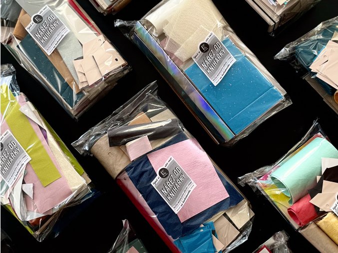 narez od kniharky - balicek odrezku papiru a materialu