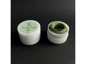 zelena kniharska lnena nit