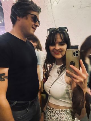 Vyrazili jsme na @olomouczije 🎵✨ Loni nám to tak trochu úplně nevyšlo, páč jsme měli svatbu. 🤭😂🫶 Ten song September jsme...