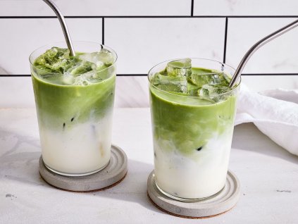 Iced Matcha Latte FT RECIPE0622 2000 9c2e116d3bc54bdaacda10e62e8e0205