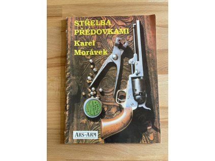 19551 strelba predovkami historicke zbrane a jejich repliky