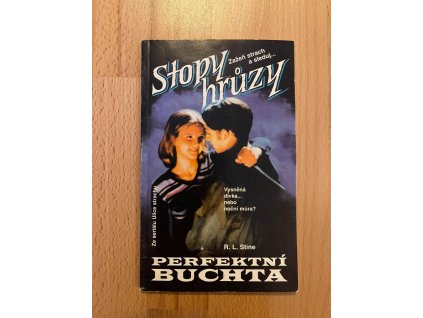20523 perfektni buchta stopy hruzy