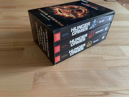 hunger games komplet v boxu suzanne collins 242143426
