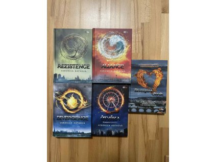 divergentni trilogie ctyrka a dalsi povidky veronica roth 250788831