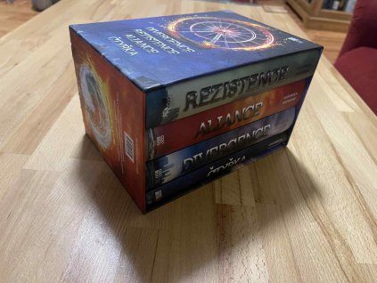 serie povstalecka trilogie povidky v boxu veronica roth 251415936