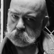 Joseph S. Pulver sr. – … černými schodišti pod zem [povídka/audio]